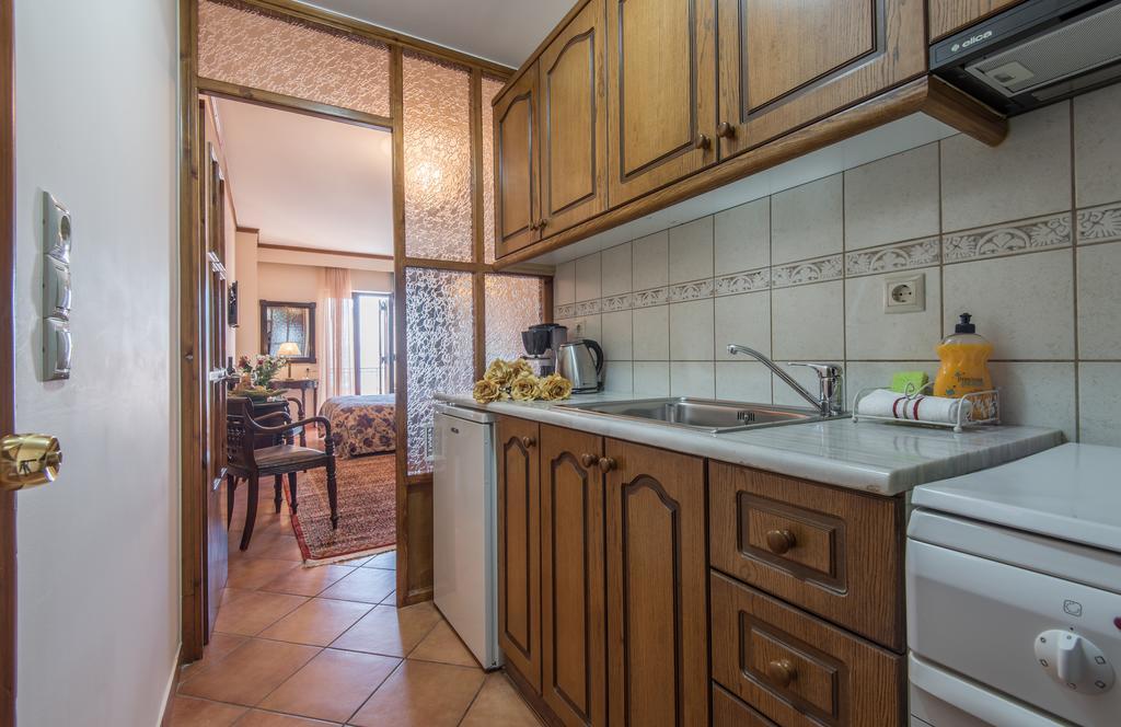 Marianna'S Home Accommodation Karpenisi Room photo